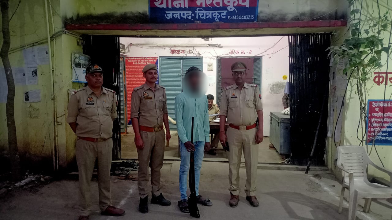 लाइसेंसी बंदूक लेकर नागिन डांस व हर्ष फायरिंग करने वाले को पुलिस ने भेजा जेल
