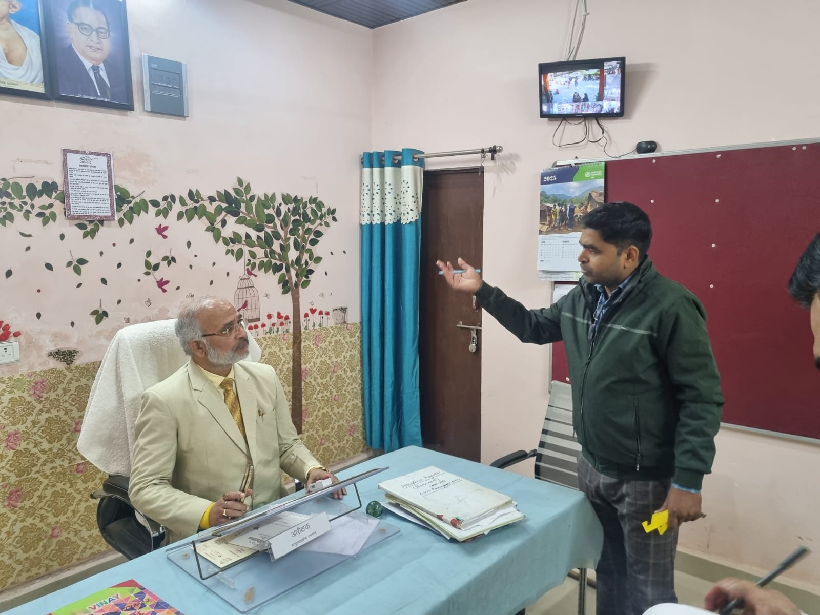 सामु०स्वा०के० रामनगर का सीएमओ चित्रकूट द्वारा किया गया औचक निरीक्षण