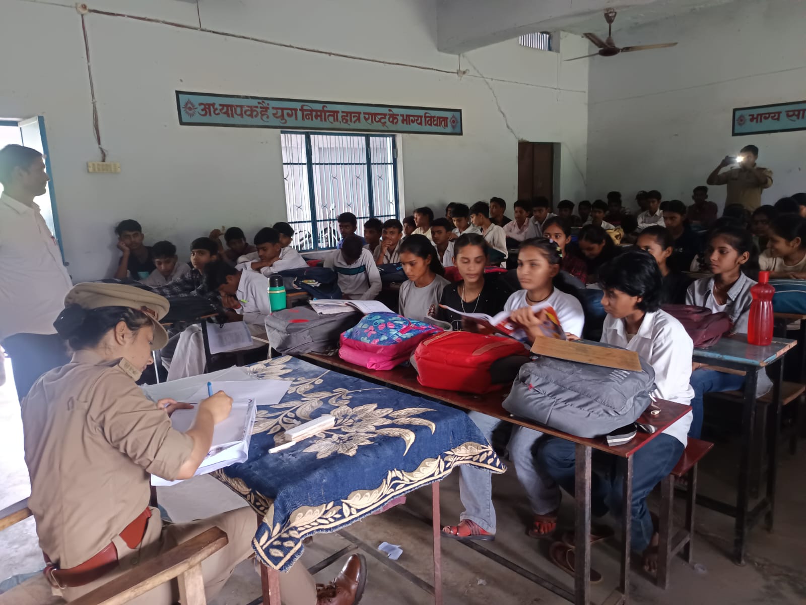अंतर्राष्ट्रीय बाघ दिवस से पहले रैपुरा में जागरूकता अभियान, छात्र-छात्राओं ने वन्यजीव संरक्षण का लिया संकल्प